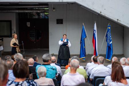 OBČINSKO PRIZNANJE ZA DVA DIRIGENTA, HIŠNIKA, MEDICINSKO SESTRO, ZGODOVINARJA IN PEVSKI ZBOR 10